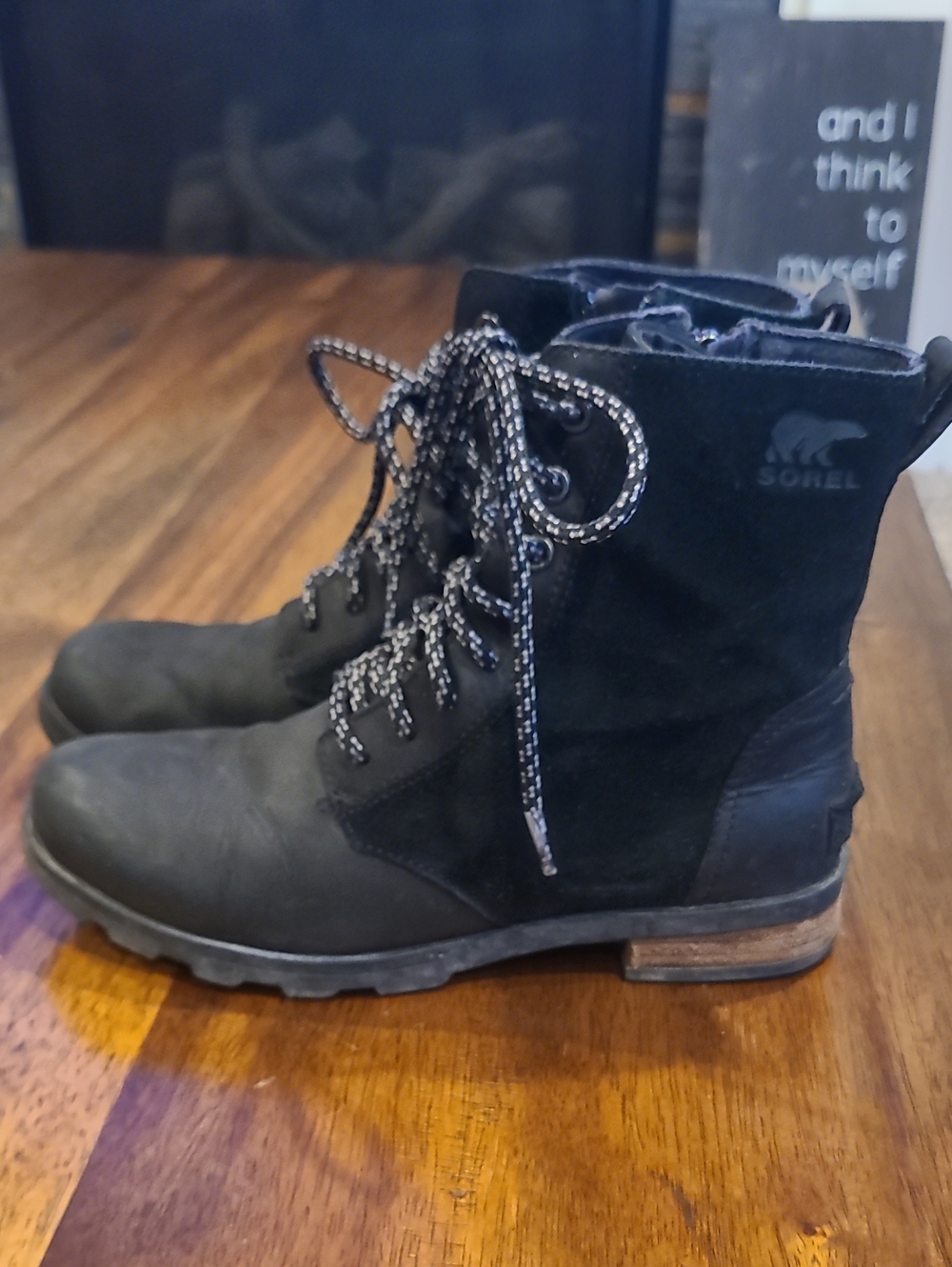 SOREL Emelie Short Lace Up Boots 6.5 - Picture 3 of 8